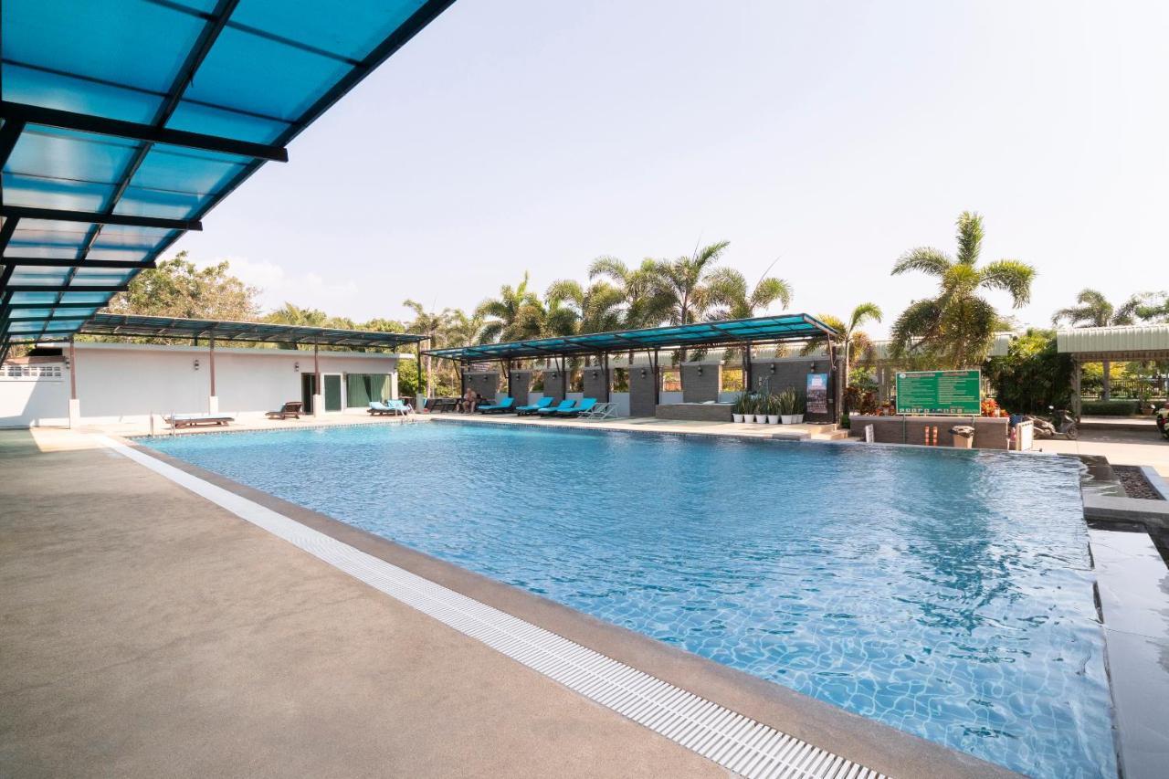 Oyo 829 Royal Thai Residence Jomtien Exterior foto